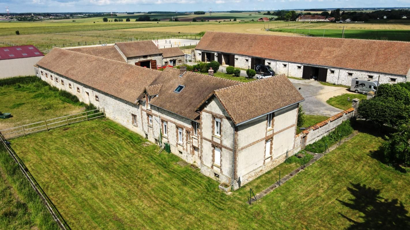 FONTENAY-TRESIGNY Corps de ferme Clos Fontaine 10 pièce(s) 200 m2 3