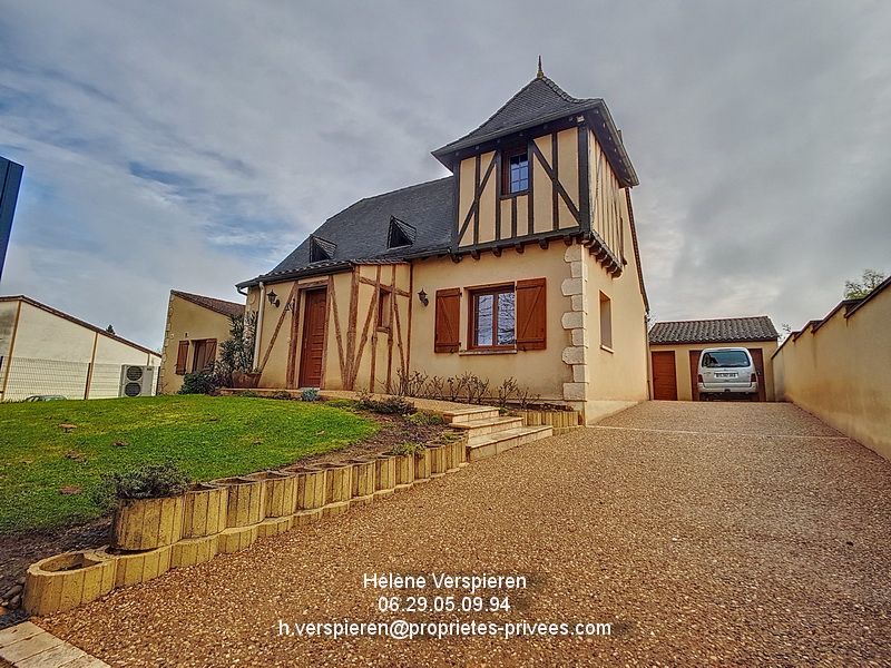 Maison Le Buisson De Cadouin 7 pièce(s) 180 m2 terrain de  686 m2