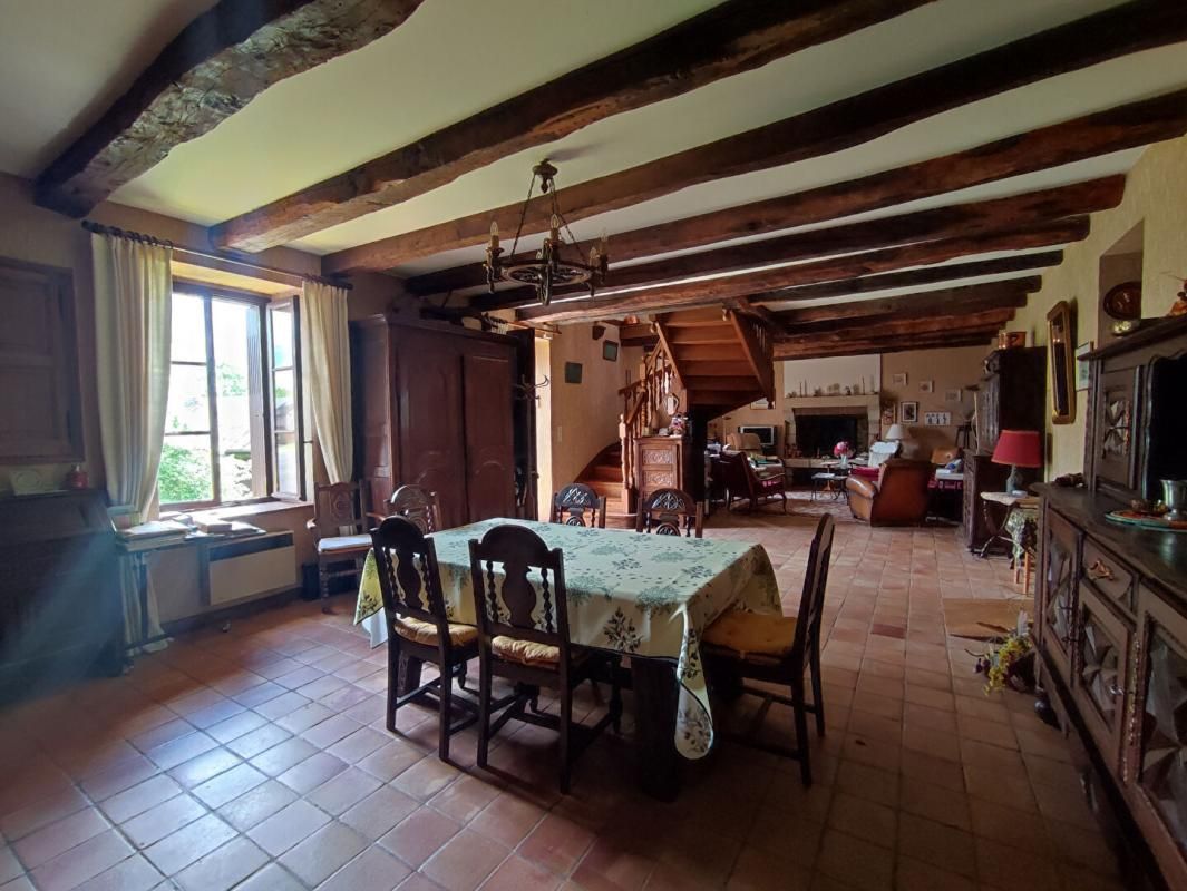 PONTIVY Maison traditionnelle de 163 m2 et ses dépendances 4