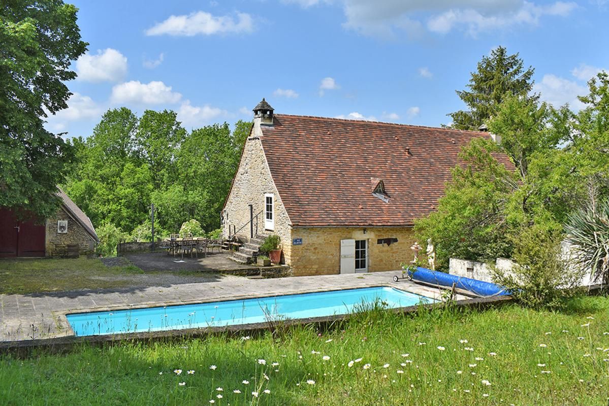 LA CHAPELLE-AUBAREIL Corps de ferme La Chapelle Aubareil 139m² 4