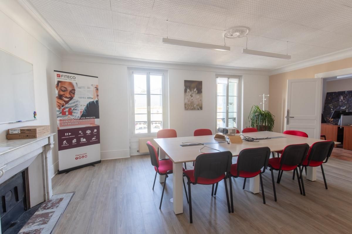 LES MUREAUX Idéal pour investisseurs - Bureaux transformables en 3 logements 2