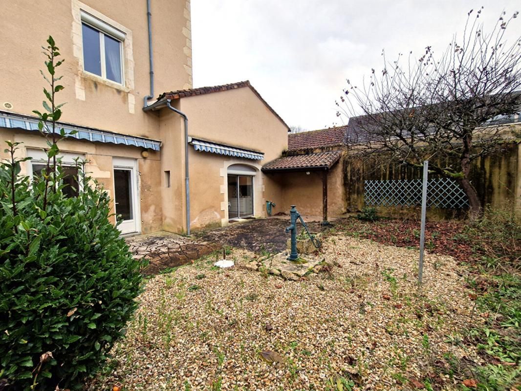 Maison Chauvigny 7 pièce(s) 190m²