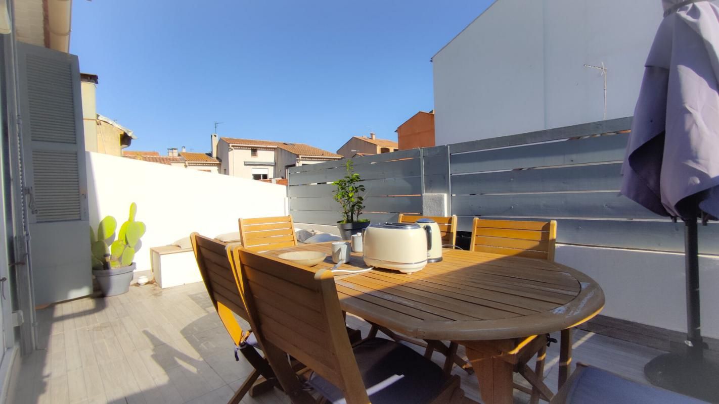 LA LONDE-LES-MAURES EXCLUSIVITE Appartement La Londe Les Maures 3 pièces 46.50m2+Terrasse Centre ville 2