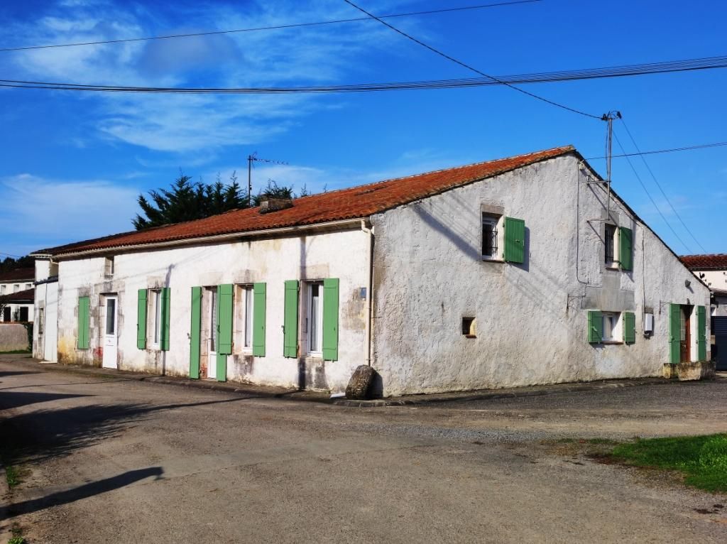 PONS - 17800 - Maison 7 pièces -157 m2 + Dépendances