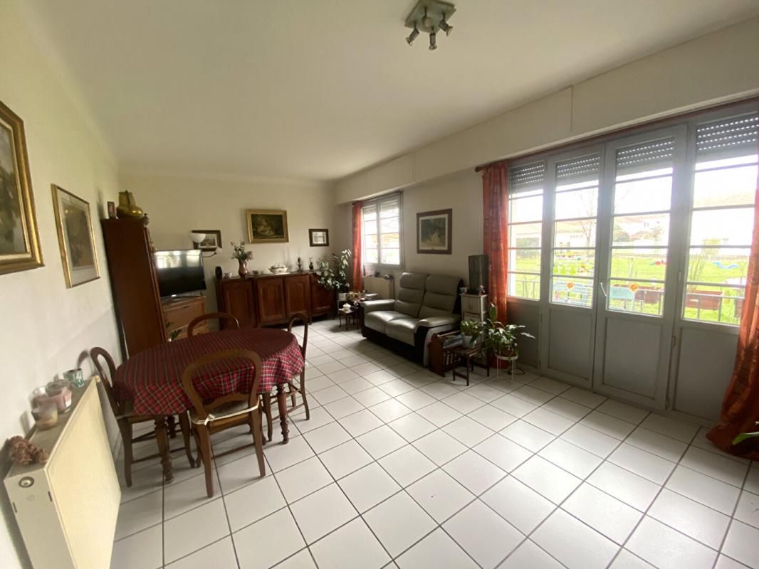 OLORON-SAINTE-MARIE Appartement T4 avec garage, jardin et balcon à Oloron-Sainte-Marie de 80  m2 2