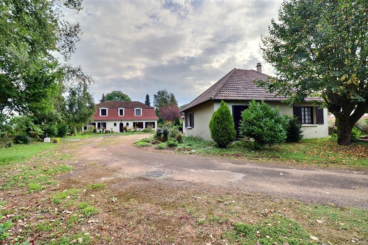 BASSOU Environnement bucolique pour cette demeure de charme à 1 h 45 de Paris au  bord de l'Yonne 4