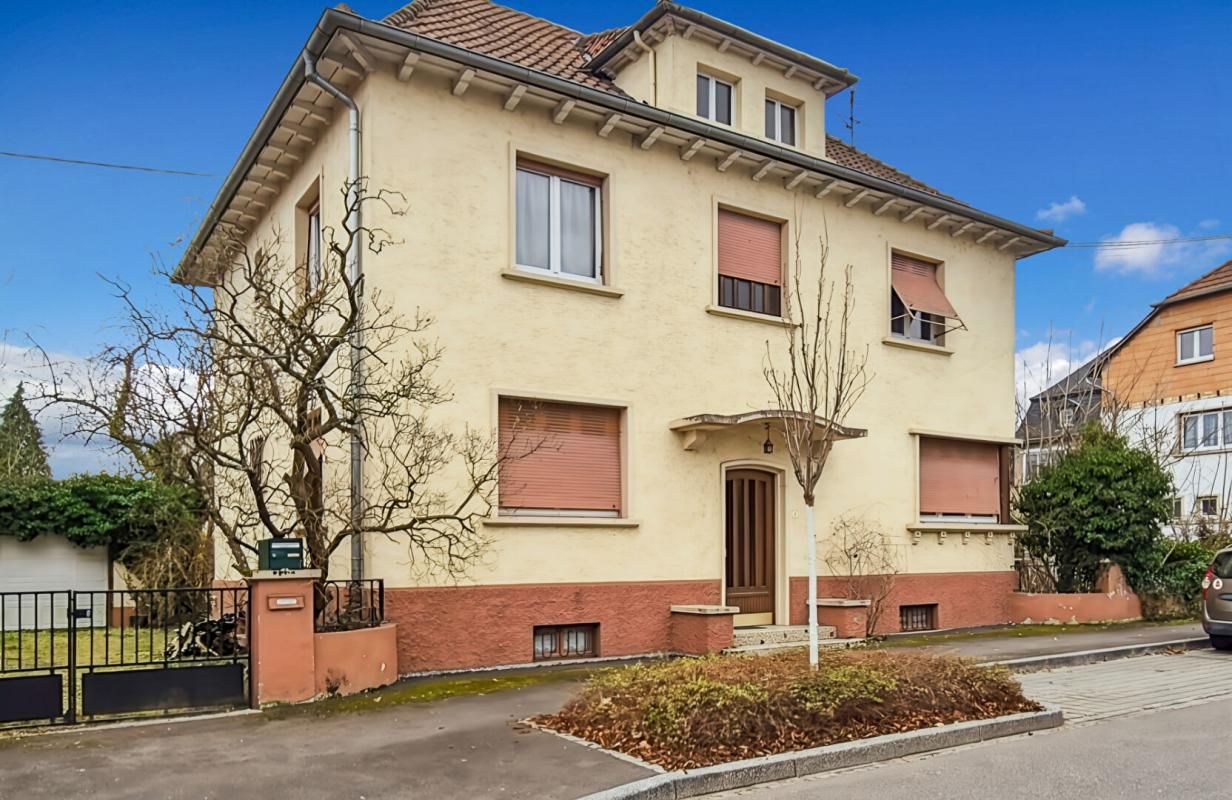 Grande maison à rénover - 170 m² - Terrain de 670 m²