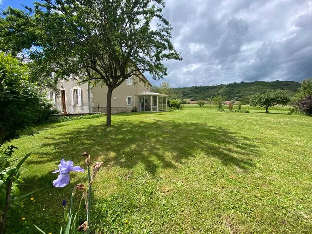 Maison Ebreuil avec jardin