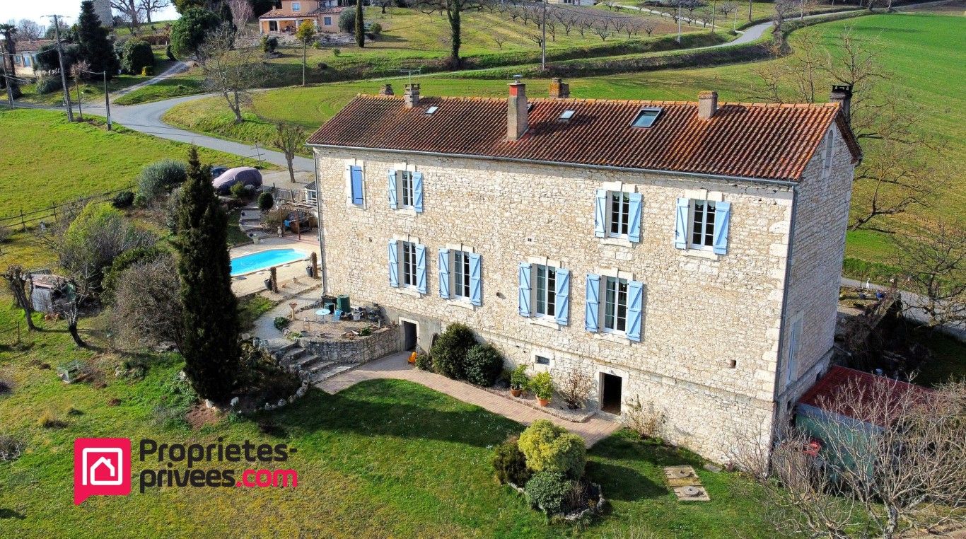 Maison de charme, 340 m², 7 chambres, avec piscine