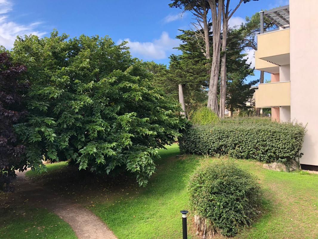 LA BAULE-ESCOUBLAC LA BAULE LE GUEZY  DANS UNE RESIDENCE AVEC PISCINE APPARTEMENT - STATIONNEMENT 2