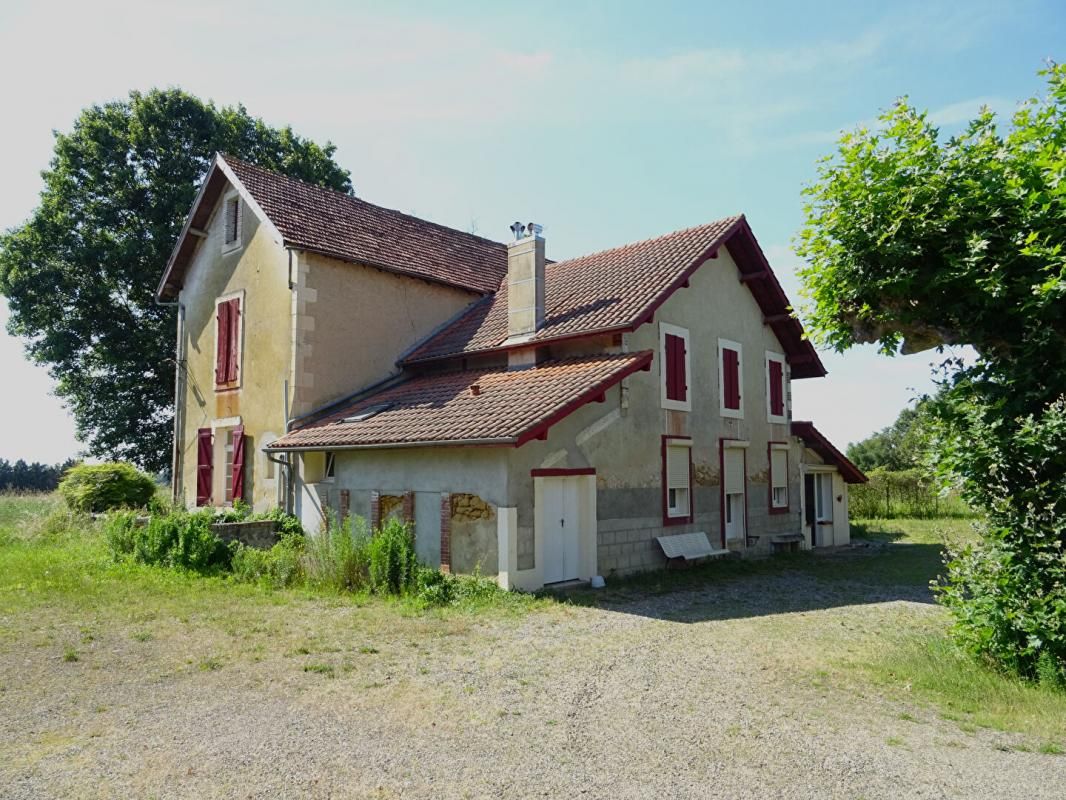 MUGRON Landes 40250 Mugron, corps de ferme 300 m² avec dépendances 2