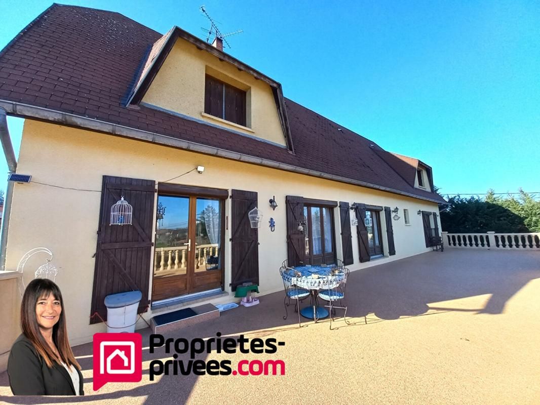 Villerest Maison de 310 m² sur 2200 m² de terrain