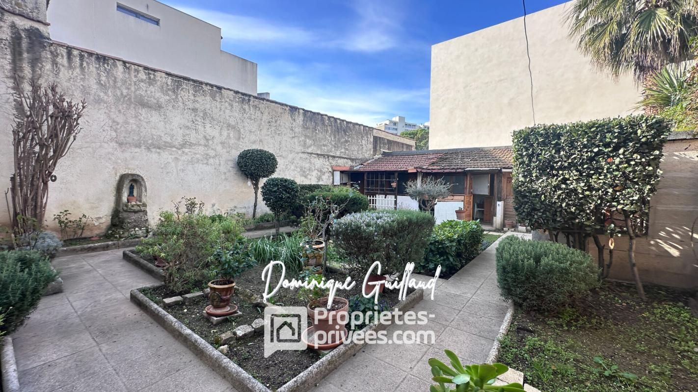 NIMES A vendre- Maison de ville année 30 avec jardin-quartier Jean-Jaurès-Nîmes 4