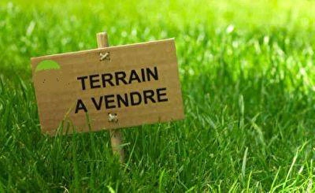 LA FERTE EN OUCHE Terrain constructible 1052 m2 plat & clos