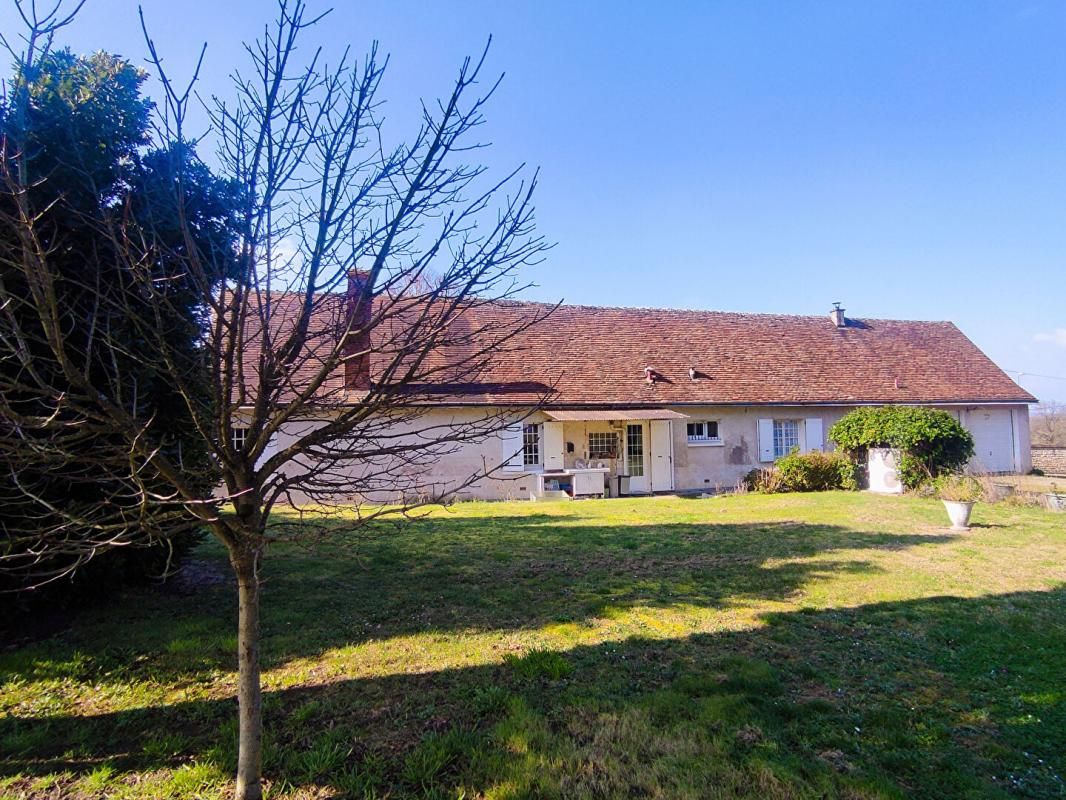 TOURNON-SAINT-MARTIN Maison de pays  8 pièce(s) 215 m2 1