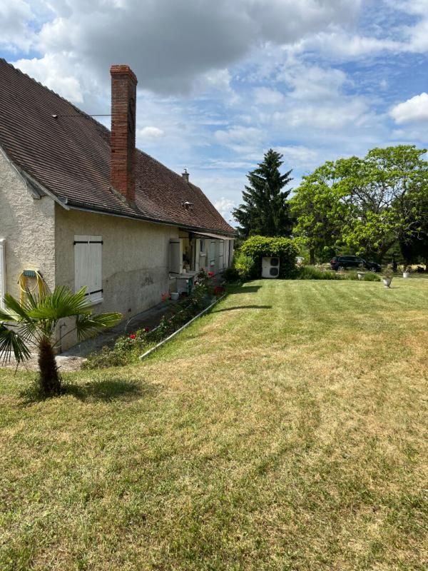 TOURNON-SAINT-MARTIN Maison de pays  8 pièce(s) 215 m2 2