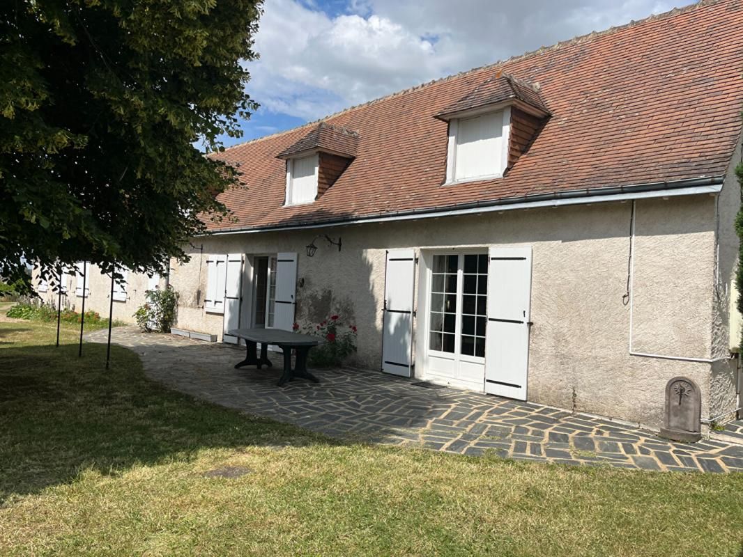 TOURNON-SAINT-MARTIN Maison de pays  8 pièce(s) 215 m2 4