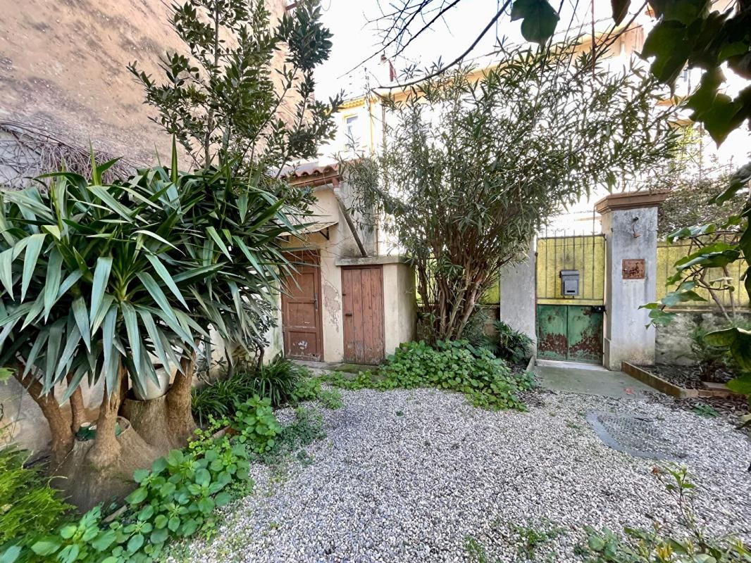 TOULON Opportunité à saisir - Charmante maison en ville avec jardin à rénover - Toulon (83000) 2