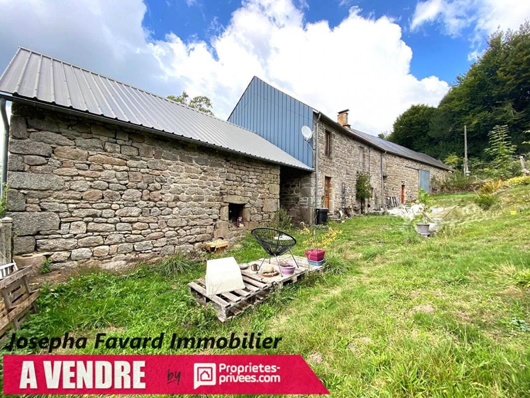 GOURDON-MURAT Ferme avec dépendances et 2,5 hectares de terrain - 127 500 2