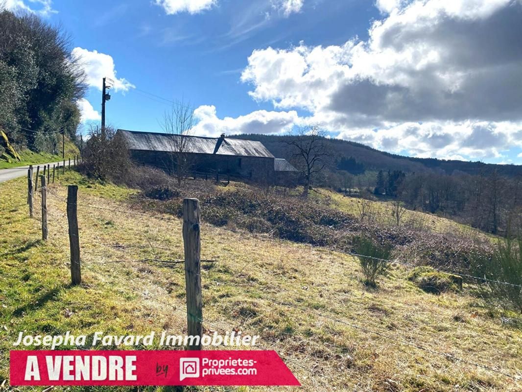 GOURDON-MURAT Ferme avec dépendances et 2,5 hectares de terrain - 127 500 3