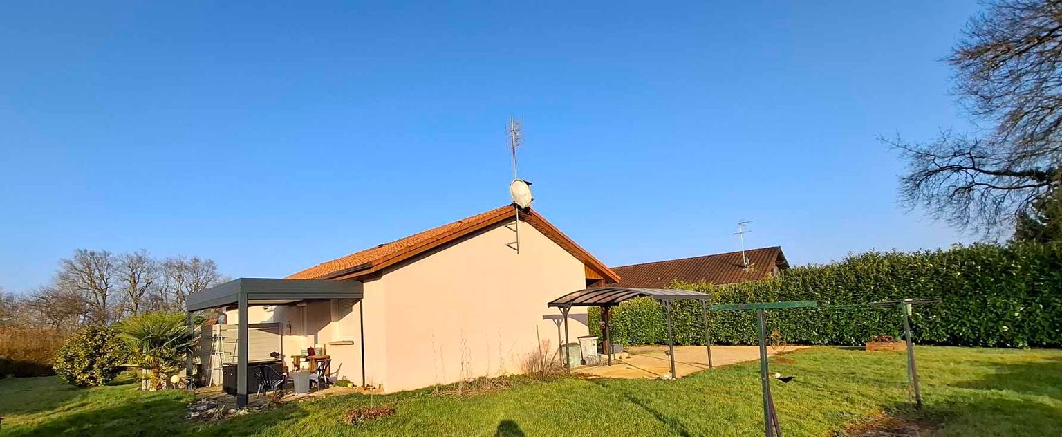 SAINT-GENIS-SUR-MENTHON Maison Plain Pied  3 chambres  sur terrain 900 m2 4