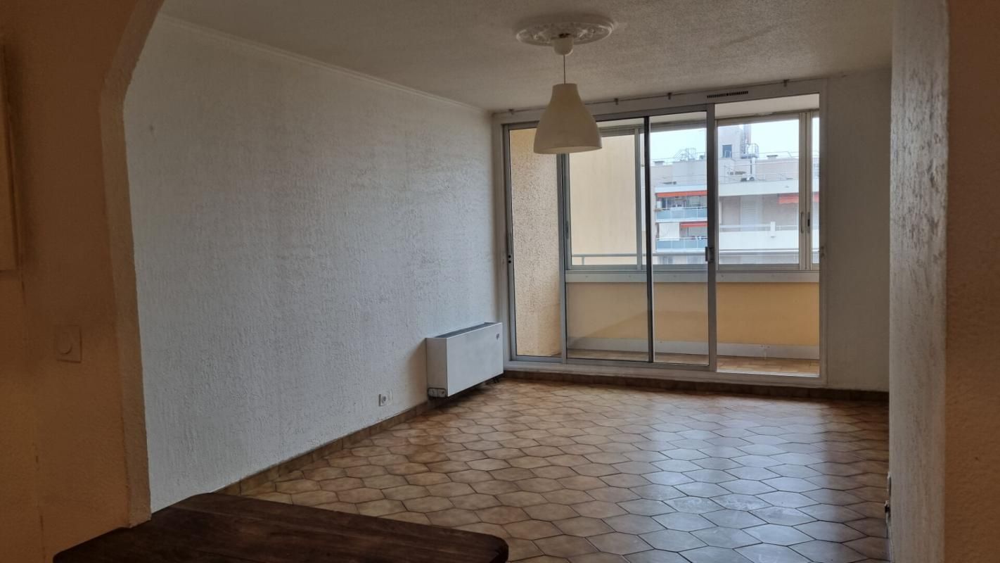 TOULON Appartement Toulon 4 pièce(s) 66.5 m2 3