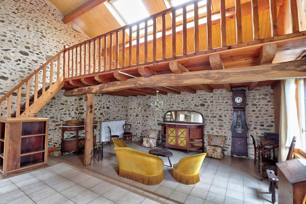 MAZIERES-EN-GATINE Maison Mazieres En Gatine 8 pièce(s) 288 m2 3