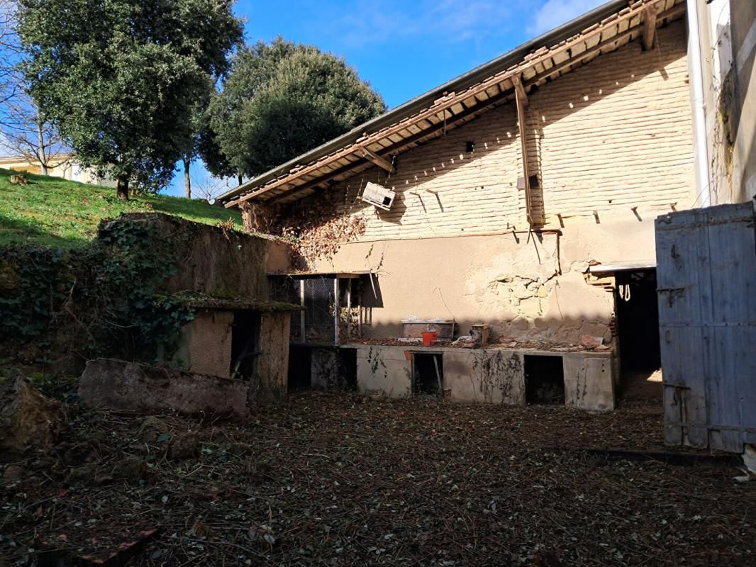 SEYCHES Maison en Pierre à Personnaliser au Coeur de la Gascogne ? Opportunité Rare ! 4