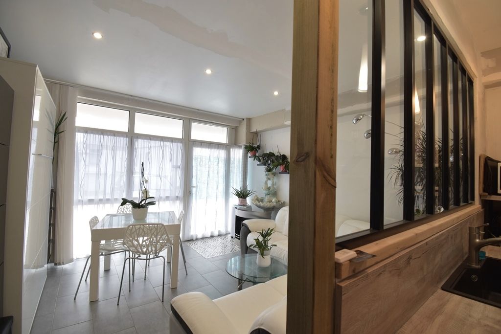 LES SABLES-D'OLONNE Appartement Les Sables d'Olonne 2 pièces 48 m2 1