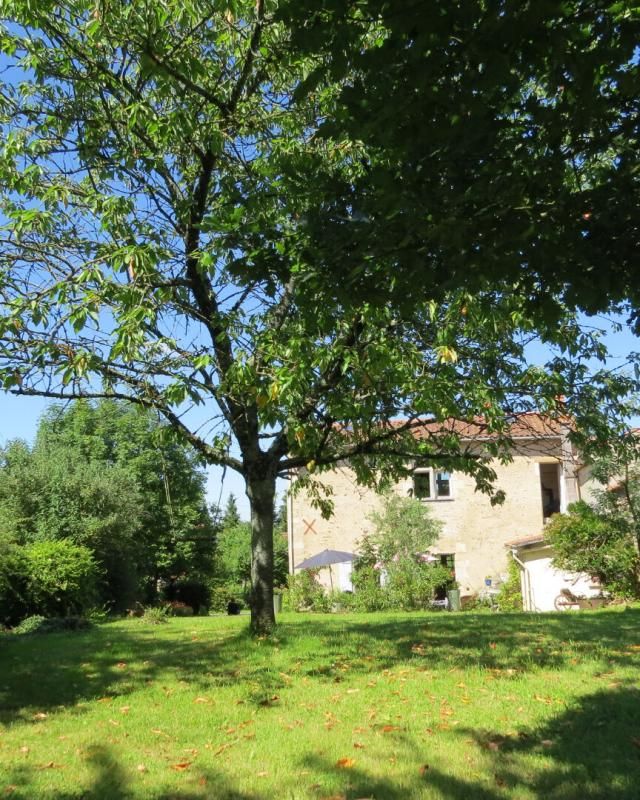 LA CAILLERE-SAINT-HILAIRE Petit Logis restauré version loft 2