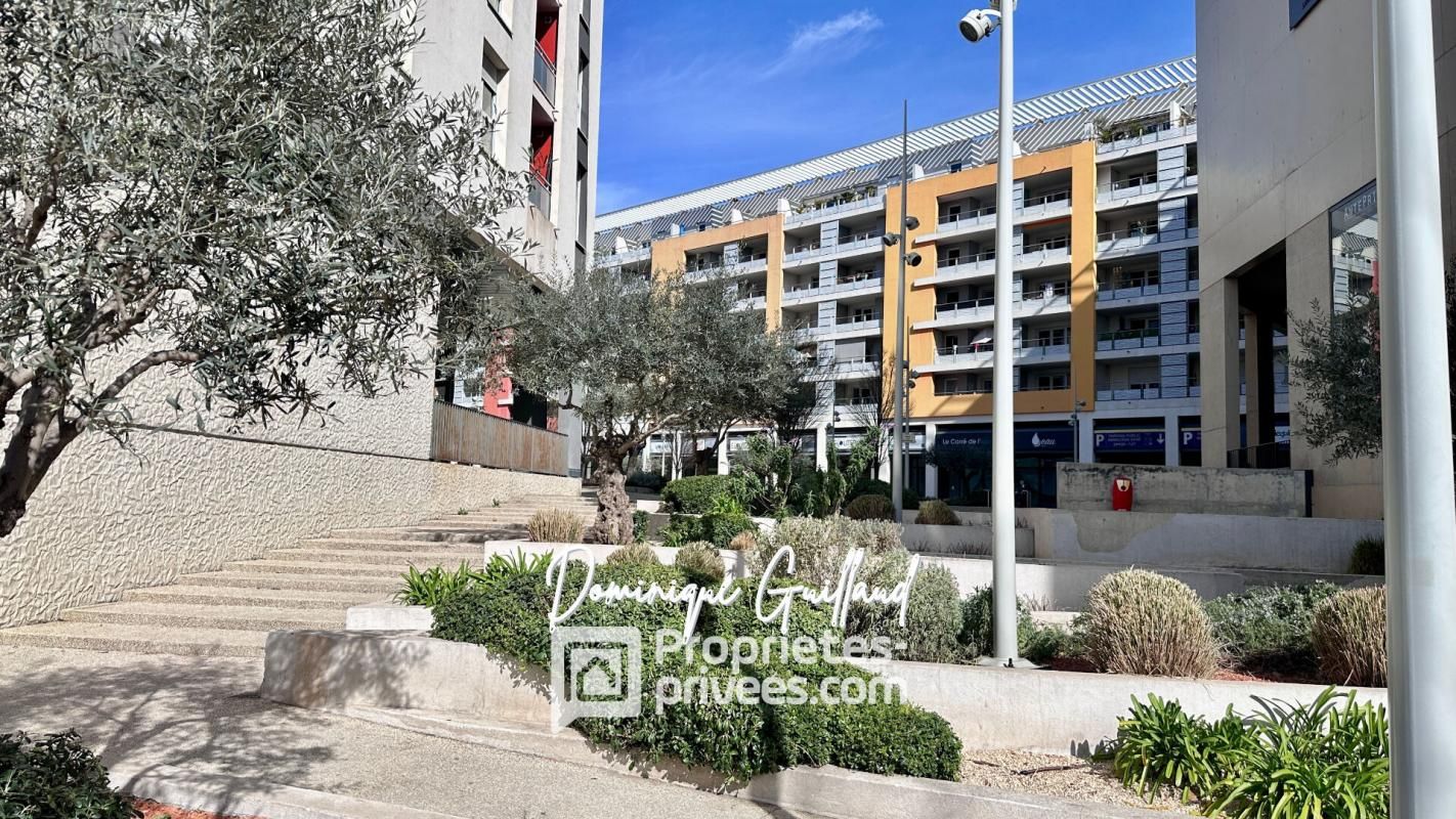 En vente 3 pièces de 78 m² avec terrasse et garage-Résidence  Les villègiales Feuchères, Nîmes centre Gare