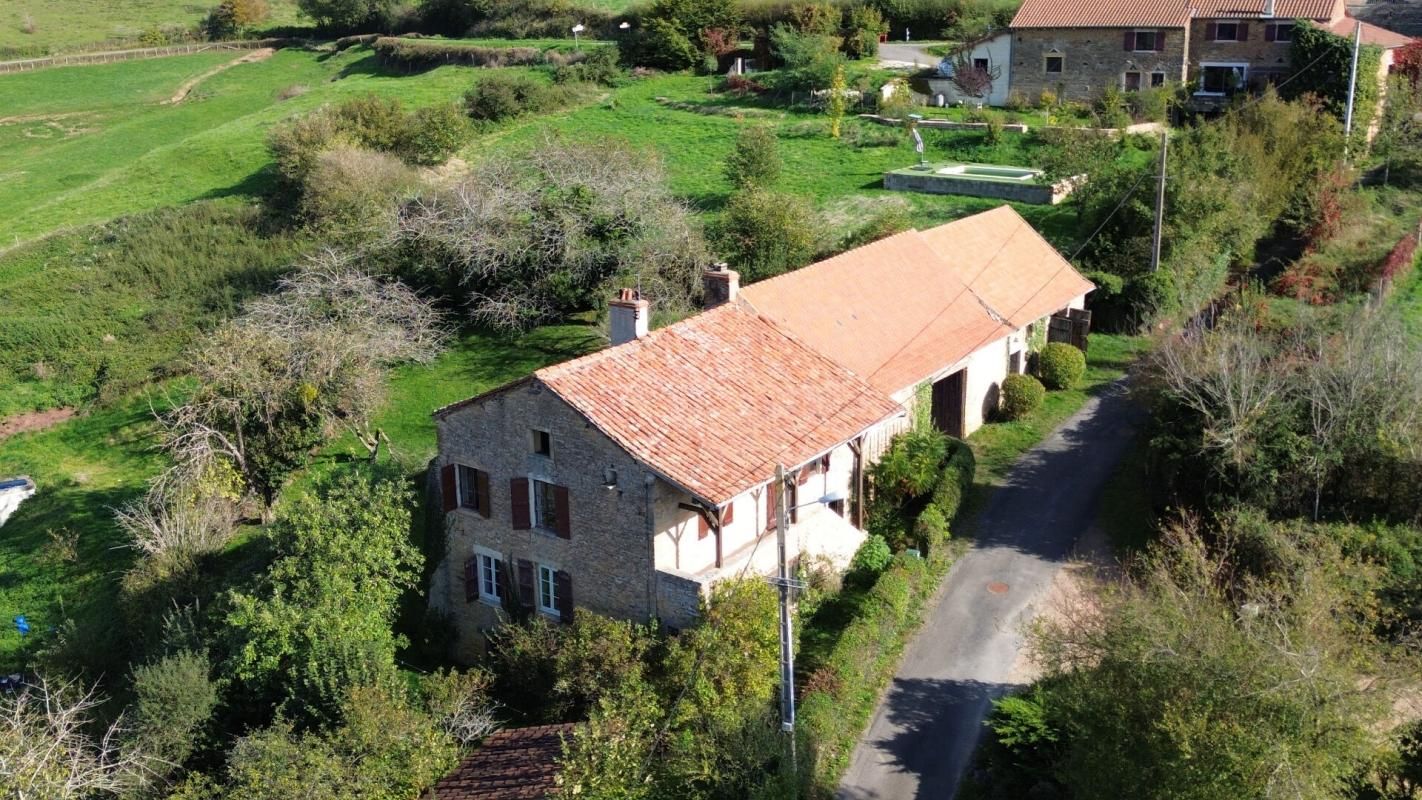 CLUNY Maison en pierre 2