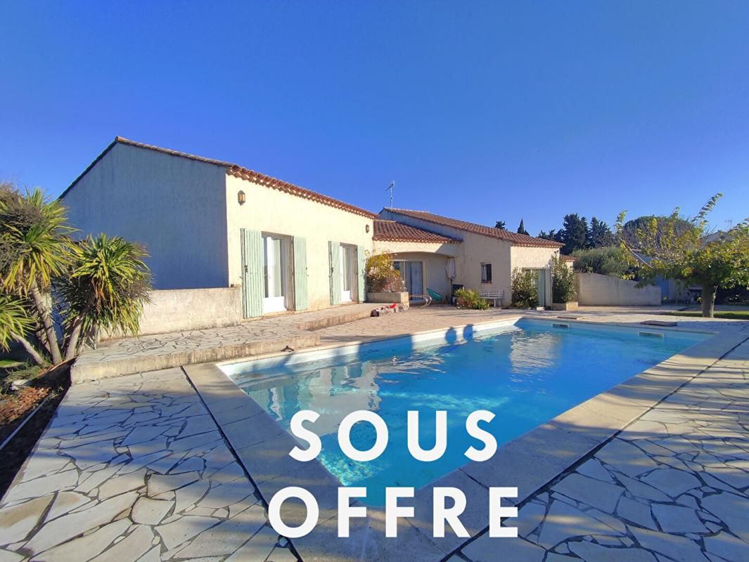 FOURQUES Villa piscine avec magnifique jardin et annexe 1