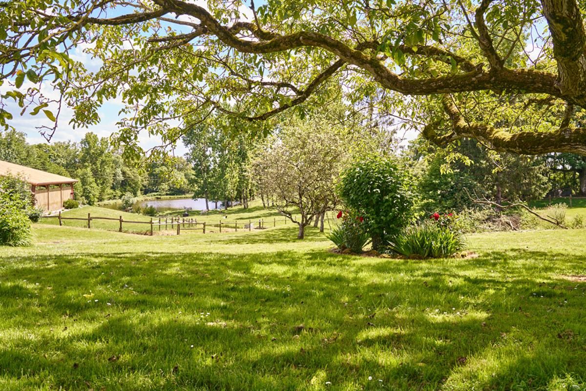 LES HERBIERS Maison de maître secteur Les Herbiers 8 pièces 208 m2 3