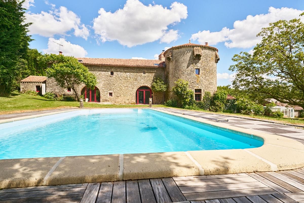 LES HERBIERS Maison de maître secteur Les Herbiers 8 pièces 208 m2 4