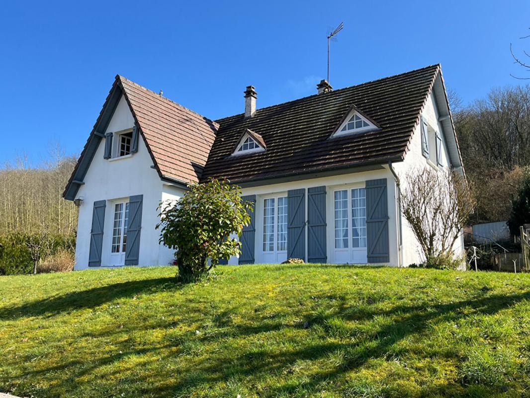 Maison Noyon de 5 pièce(s) 112 m2 loi carrez - Sur sous-sol