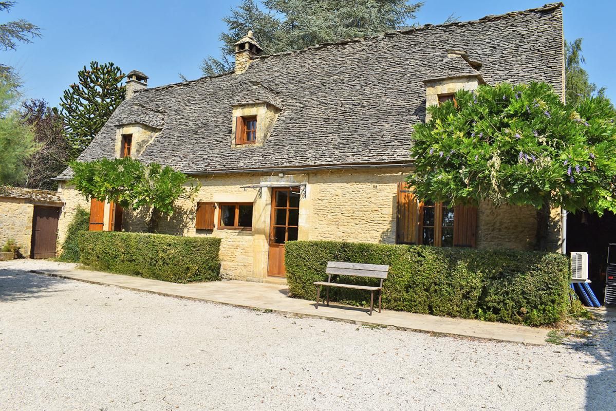 SAINT-GENIES Corps de ferme  gîte 10 pièce(s) 228 m2 1