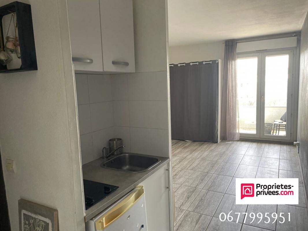 NIMES Appartement Nimes 1 pièce(s) 22.14 m2 avec Balcon 4