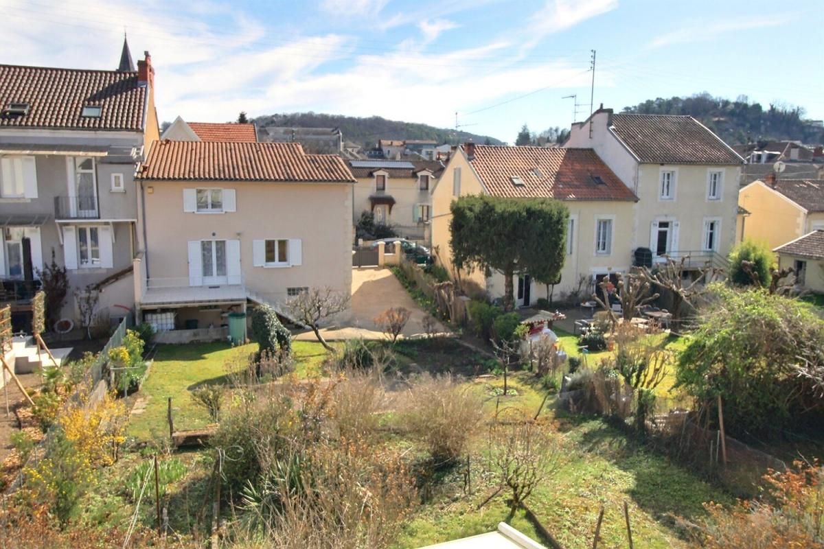 PERIGUEUX Maison de ville 160m2 plus jardin secteur Saint-Georges 3