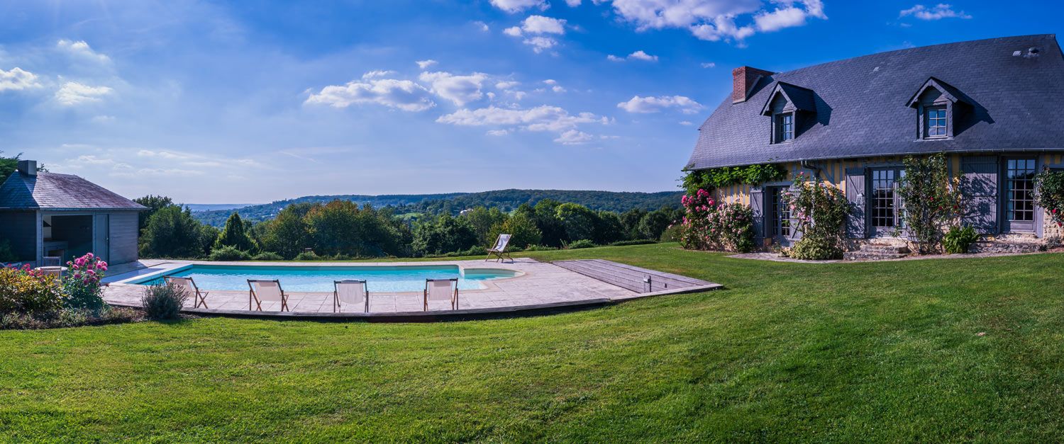 PONT-L'EVEQUE Propriété de 300 m² avec piscine et magnifique vue 1