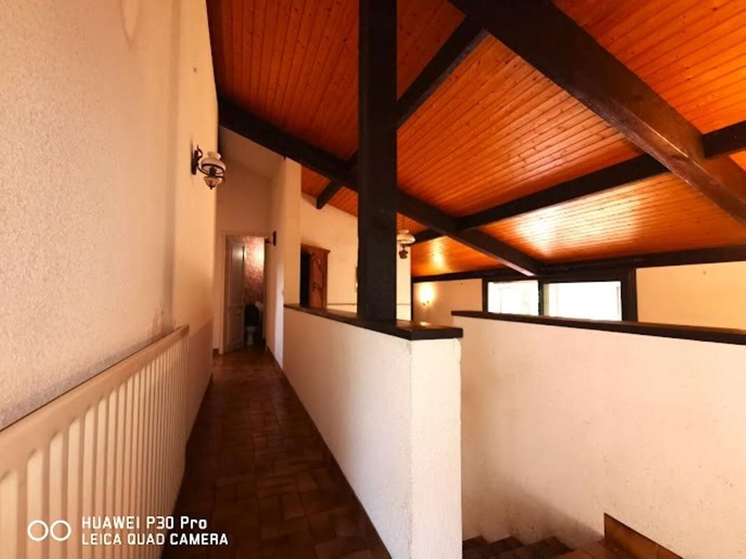 YVRAC Maison Yvrac 5 pièce(s) 110 m2 3