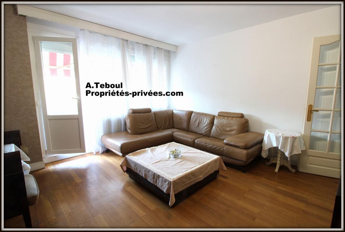 VILLEURBANNE VILLEURBANNE GRATTE CIEL :  APT T3BIS DE 91M² A 2 PAS DU METRO 2