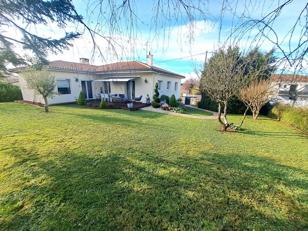 Très belle maison de 6 pièces - 143 m2 - Angoulême