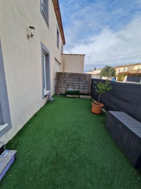 JOLI APPARTEMENT T3 AVEC JARDIN SUR CHATEAUNEUF LES MARTIGUES