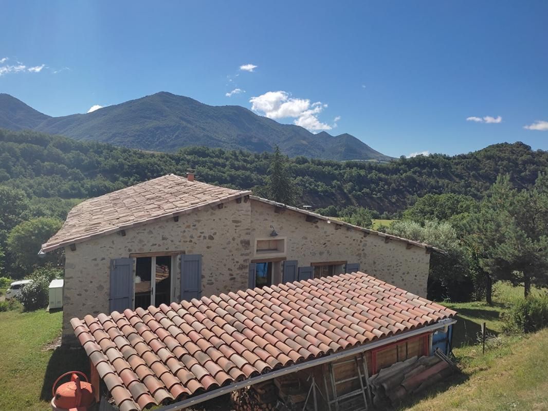 THOARD Belle demeure dans un environnement privilégié 2