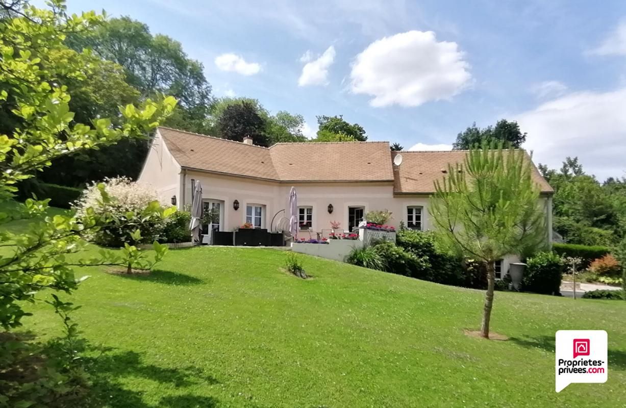 (95420) GENAINVILLE - Maison familliale 162.45 m2, T7, 4 chambres, sous-sol total, parc paysager