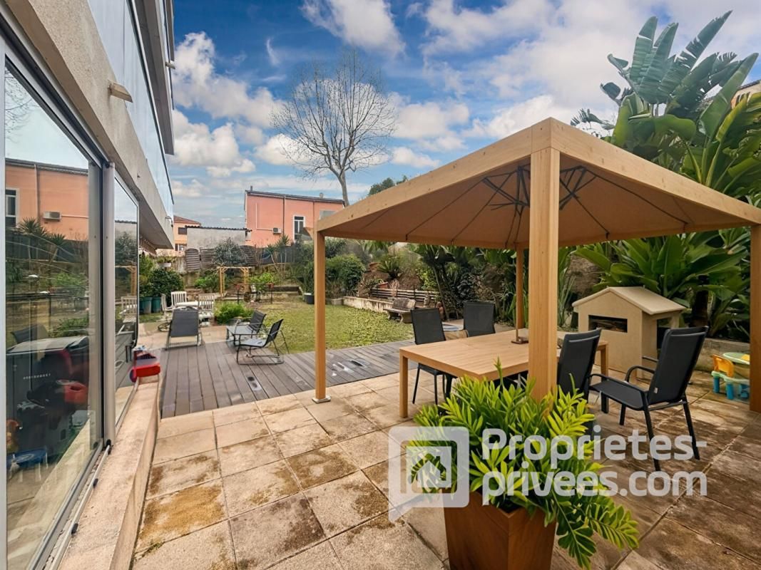 RARE ! Cagnes s/mer Centre ville : Appartement 125m² avec 700m²  de jardin