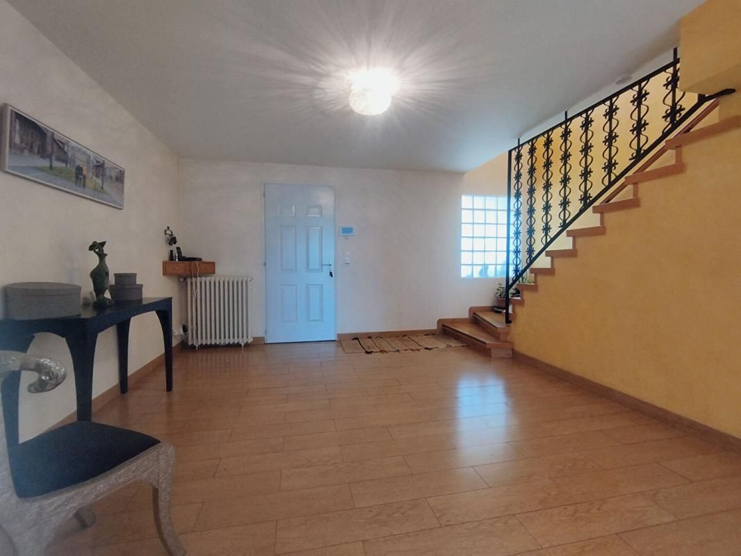 SAUBENS Maison Saubens 7 pièce(s) 245 m2 2
