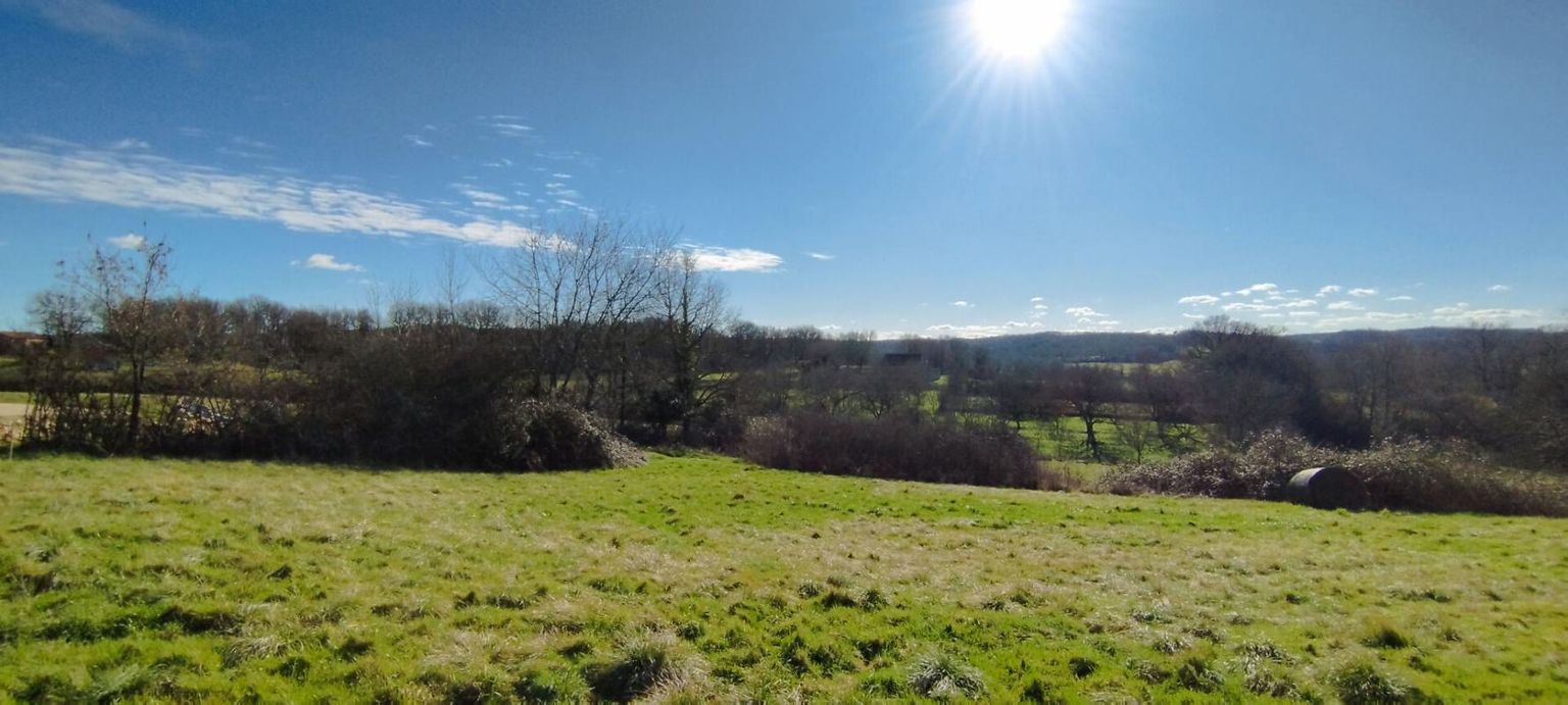 A SAINTE ORSE terrain exceptionnel de 21152 m² constructible