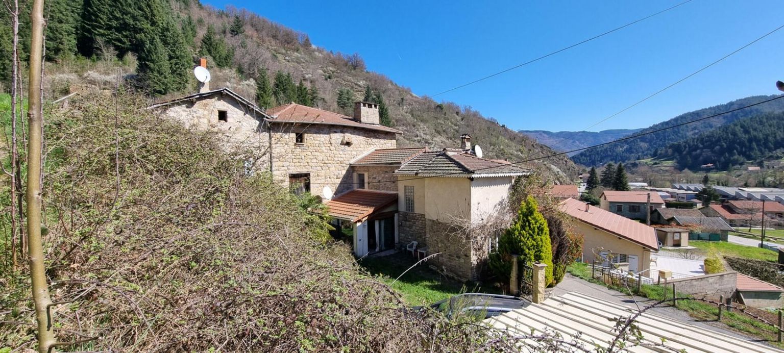 Maison 7 pièce(s) 220 m2